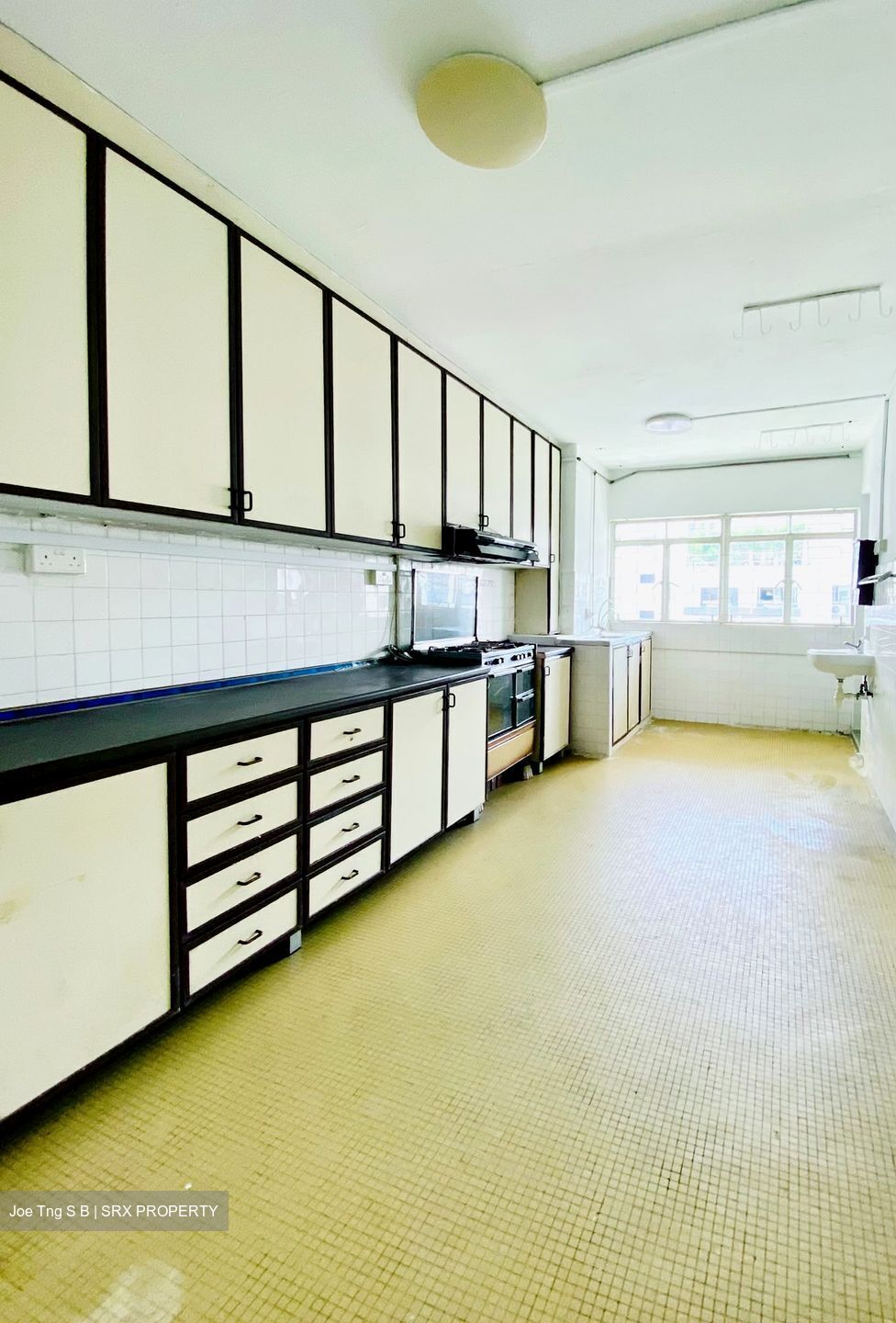 Blk 214 Bedok Town Centre (Bedok), HDB 3 Rooms #569789301